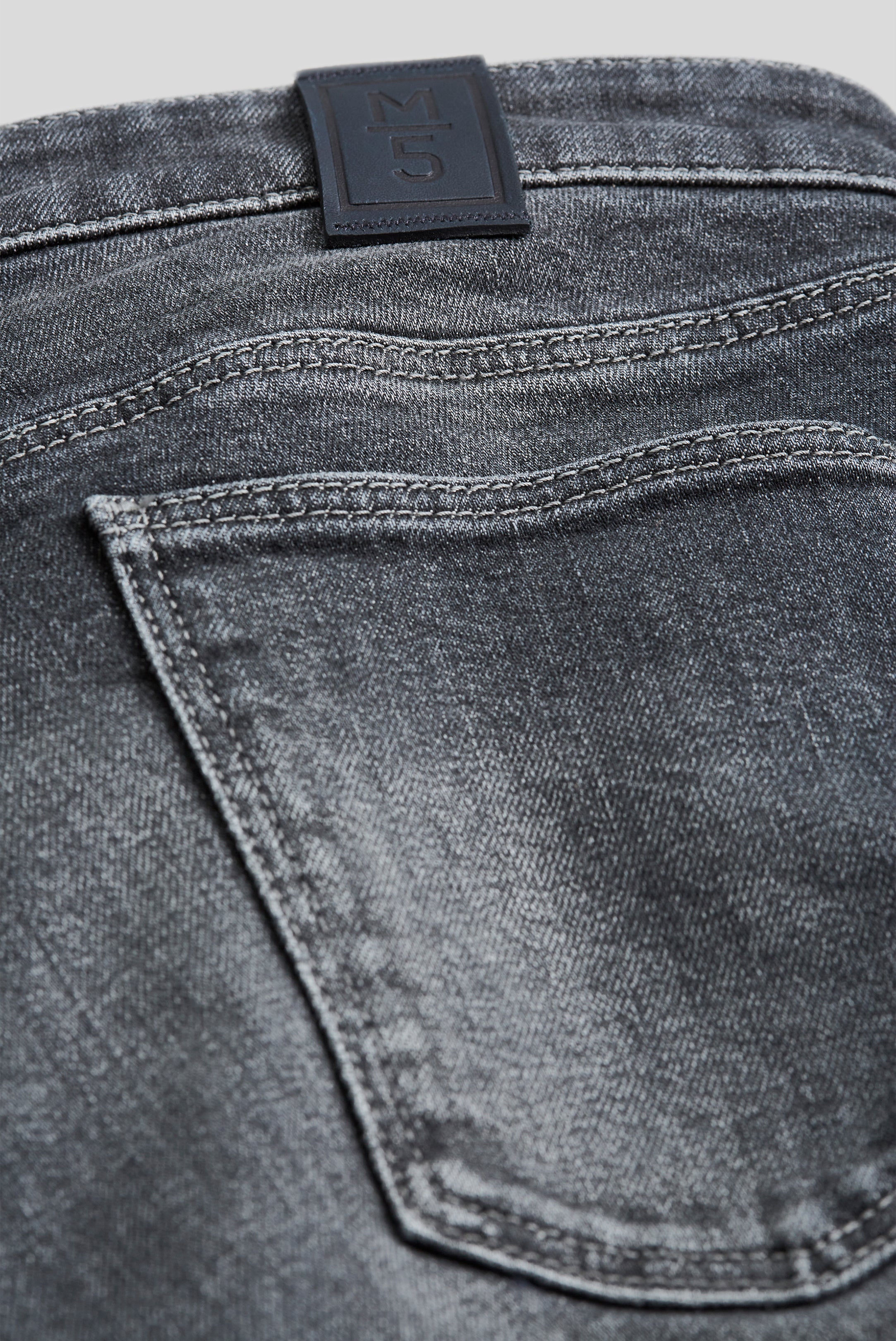 SLIM 9-6242 AUTHENTIC DENIM