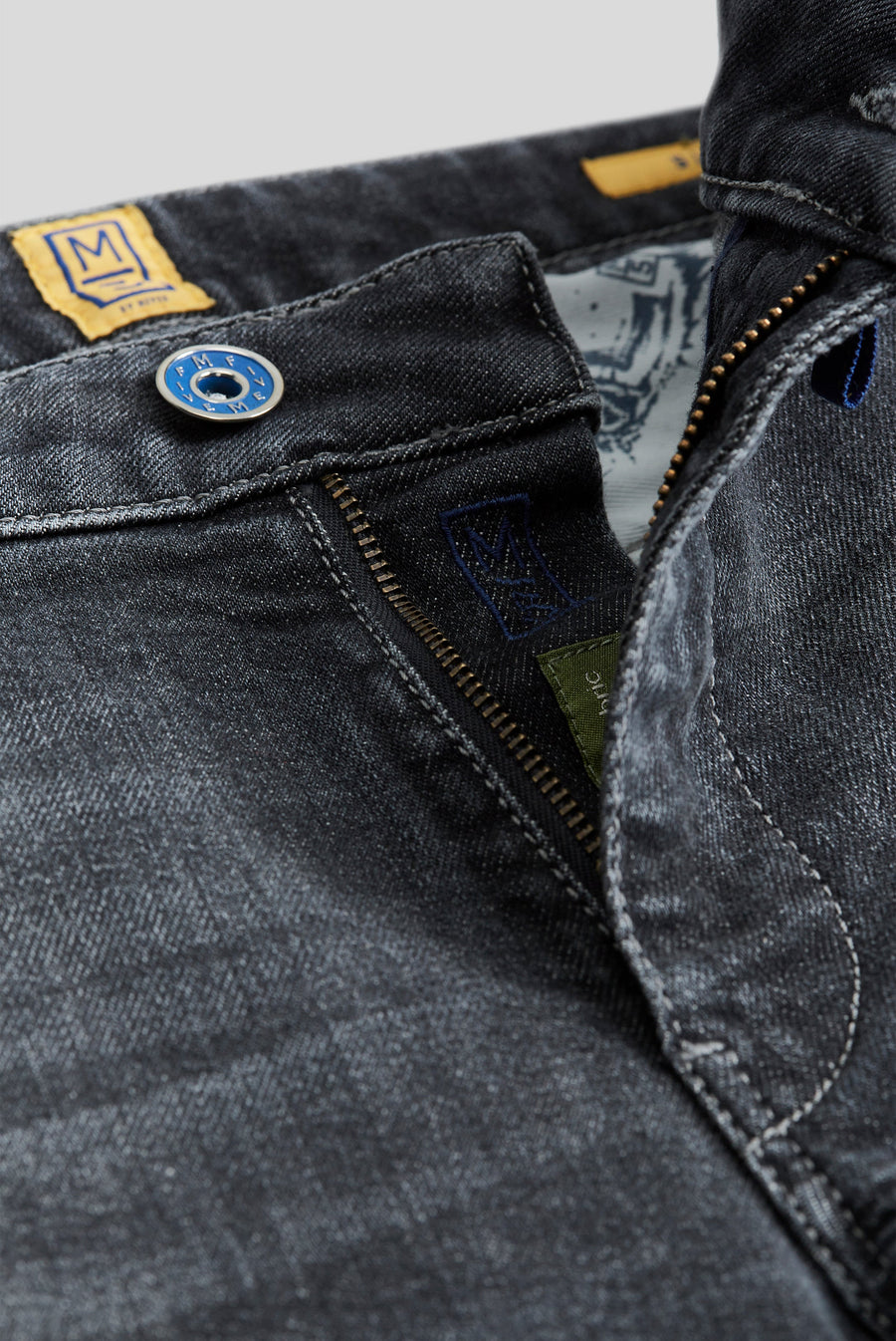 SLIM 9-6242 AUTHENTIC DENIM