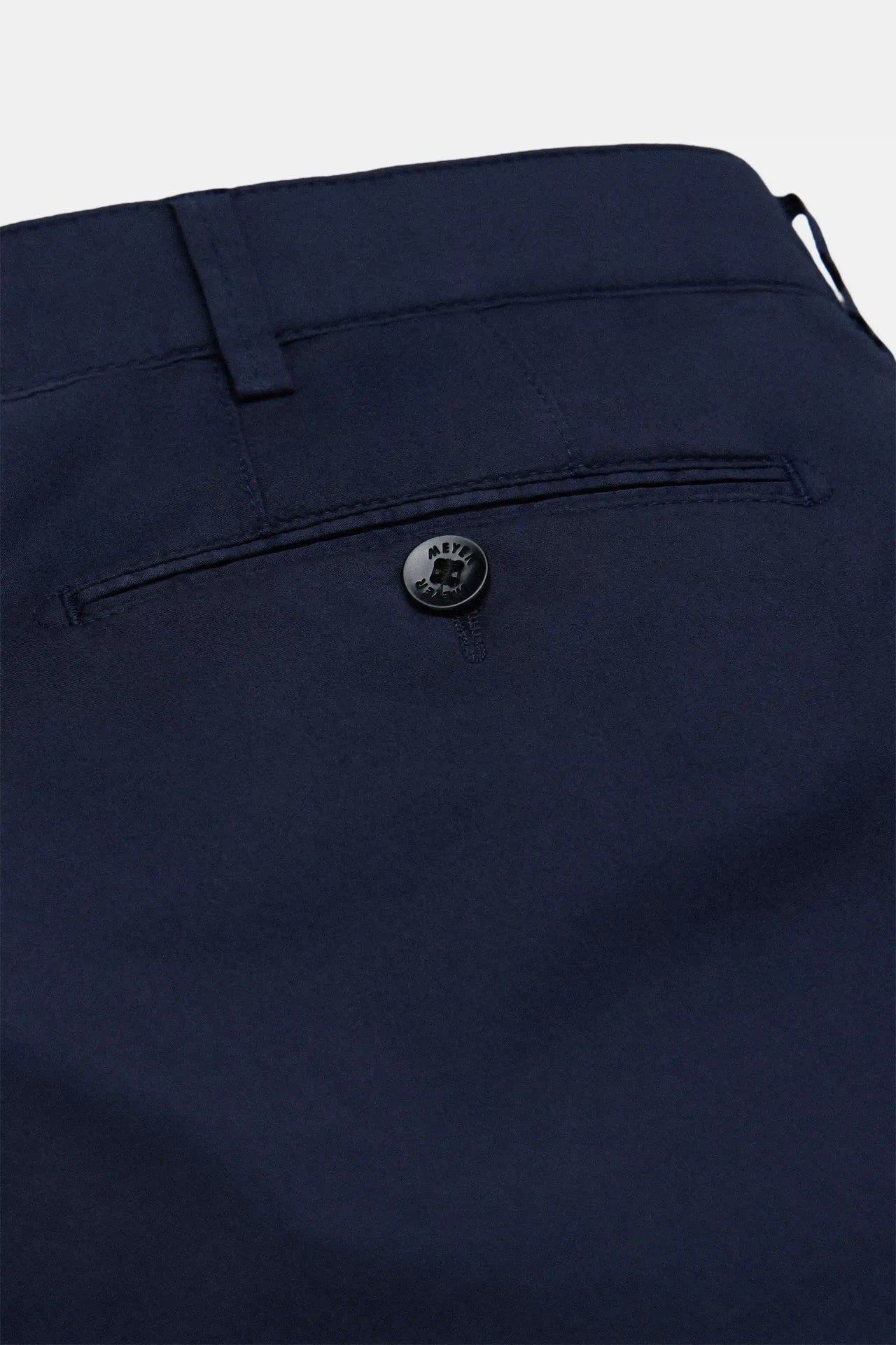 Bonn 1-8137 ULTRA-LIGHTWEIGHT ACTIVE CHINOS